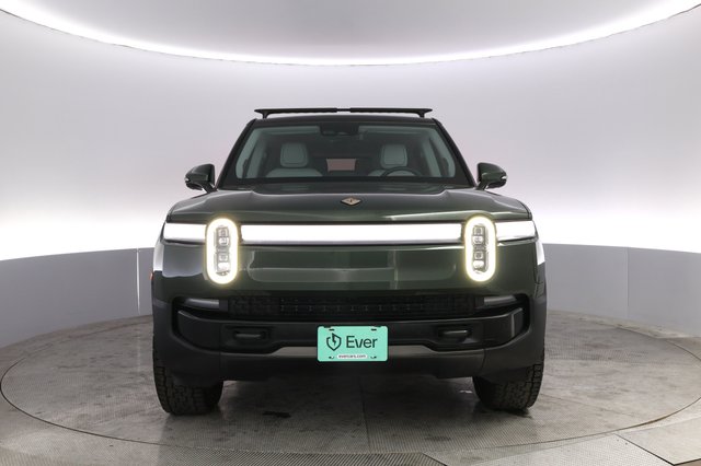 2025 Rivian R1S — photo 9 of 24