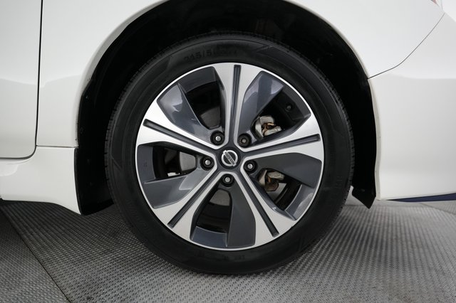 2020 Nissan LEAF — photo 7 of 23