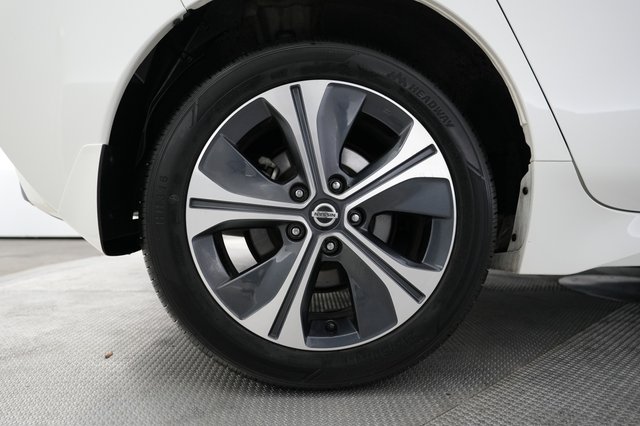 2020 Nissan LEAF — photo 17 of 23