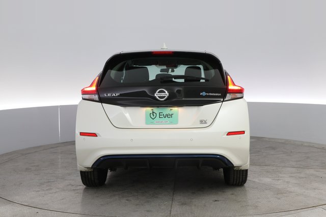 2020 Nissan LEAF — photo 12 of 23