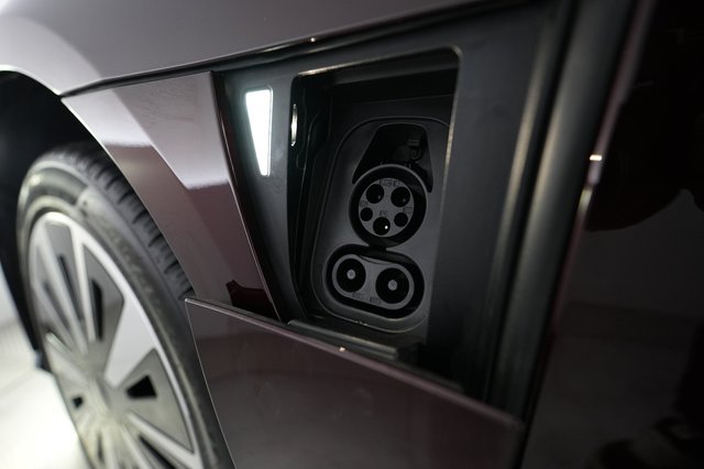 2022 Lucid Air — photo 8 of 21