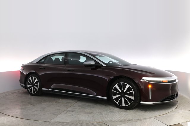 2022 Lucid Air — photo 11 of 21