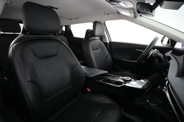 2023 Kia EV6 — photo 18 of 21