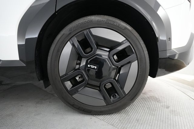 2024 Kia EV9 — photo 15 of 22