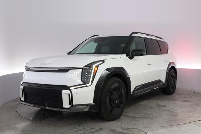 2024 Kia EV9 — VIN KNDAEFS58R6035557