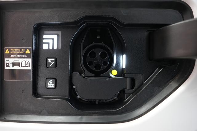 2024 Kia EV9 — photo 8 of 22