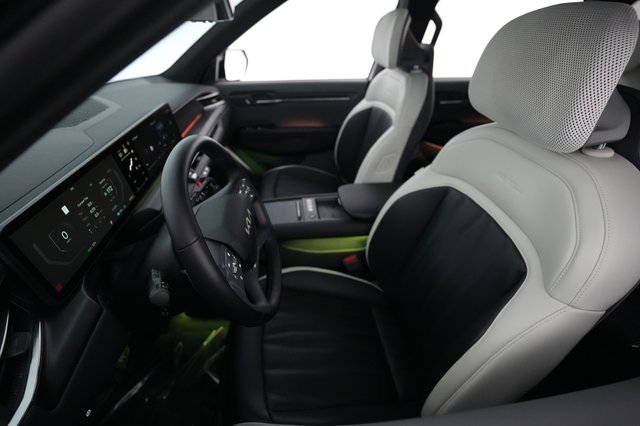 2024 Kia EV9 — photo 3 of 22