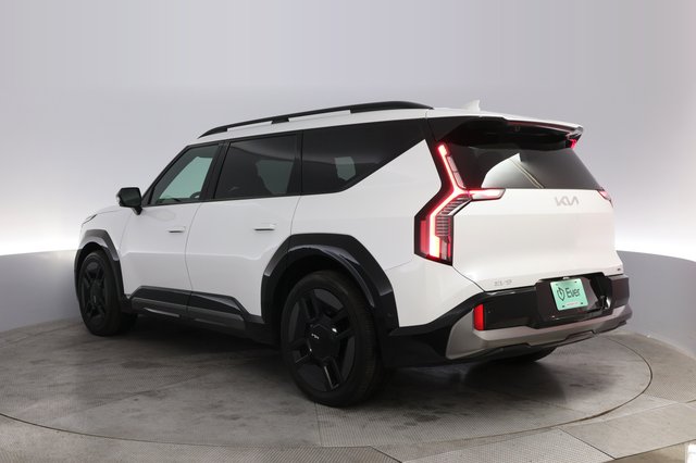 2024 Kia EV9 — photo 13 of 22