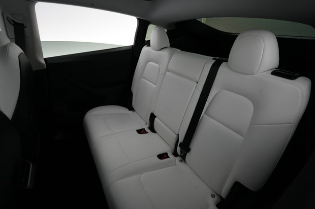 2023 Tesla Model Y — photo 19 of 21