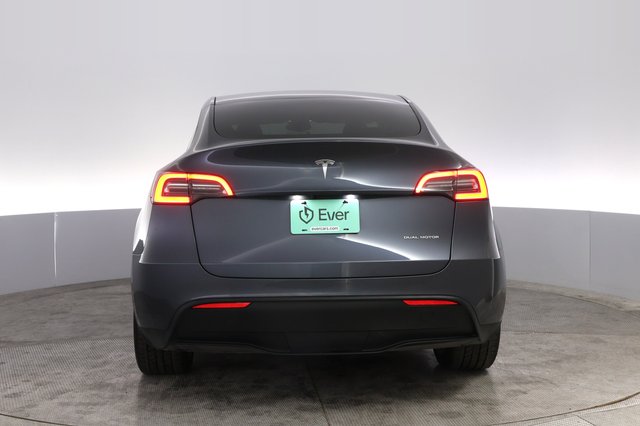 2023 Tesla Model Y — photo 12 of 21