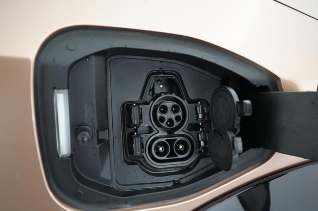 2023 Nissan Ariya — photo 8 of 23