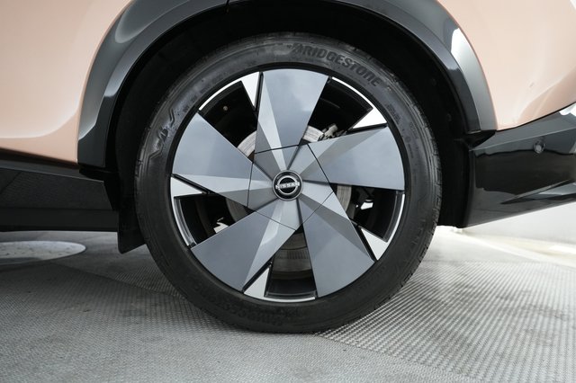 2023 Nissan Ariya — photo 17 of 23