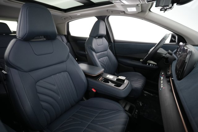 2023 Nissan Ariya — photo 18 of 23