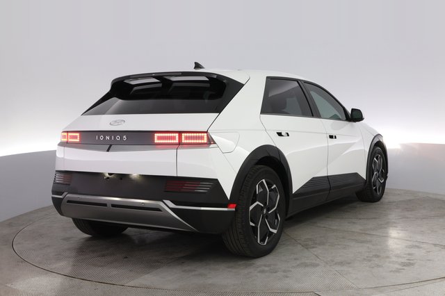 2023 Hyundai IONIQ 5 — photo 2 of 20