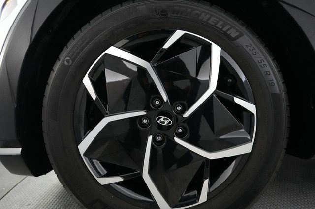 2023 Hyundai IONIQ 5 — photo 17 of 20