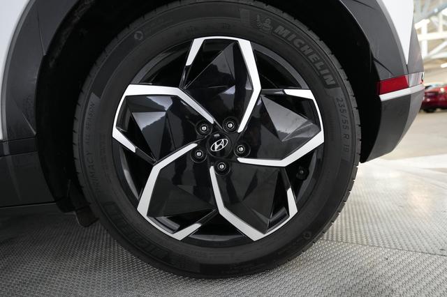 2023 Hyundai IONIQ 5 — photo 7 of 20