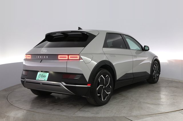 2023 Hyundai IONIQ 5 — photo 2 of 20