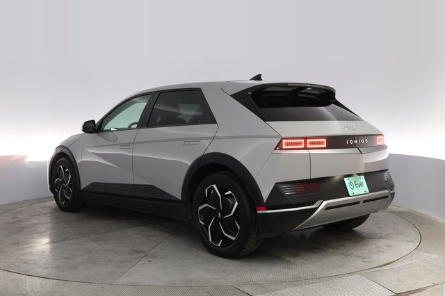 2023 Hyundai IONIQ 5 — photo 13 of 20