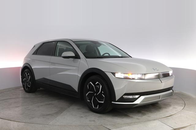 2023 Hyundai IONIQ 5 — photo 10 of 20