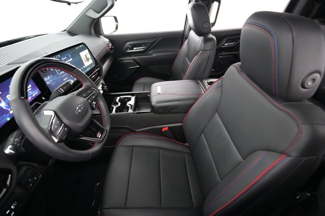 2024 Chevrolet Silverado EV — photo 3 of 18
