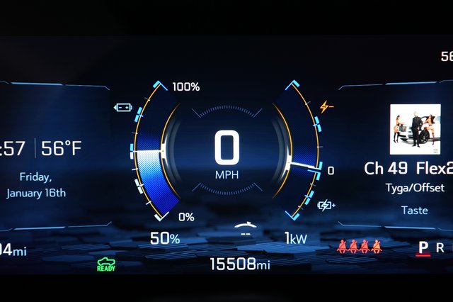 2024 Chevrolet Silverado EV — photo 5 of 18