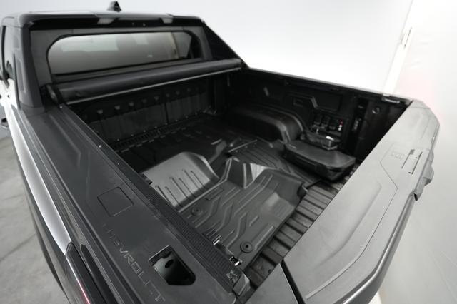 2024 Chevrolet Silverado EV — photo 6 of 18