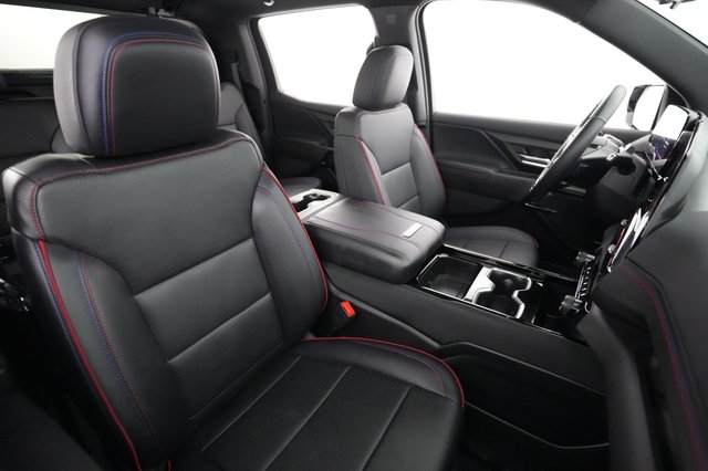 2024 Chevrolet Silverado EV — photo 12 of 18