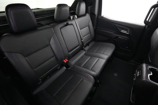 2024 Chevrolet Silverado EV — photo 4 of 18