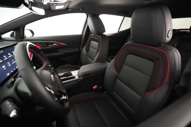 2024 Chevrolet Equinox EV — photo 3 of 21