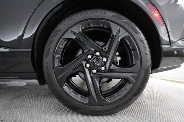 2024 Chevrolet Equinox EV — photo 16 of 21