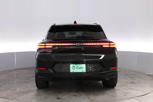 2024 Chevrolet Equinox EV — photo 12 of 21