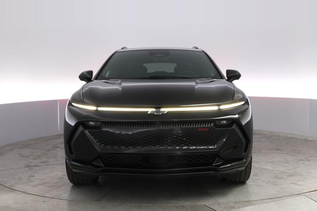 2024 Chevrolet Equinox EV — photo 9 of 21