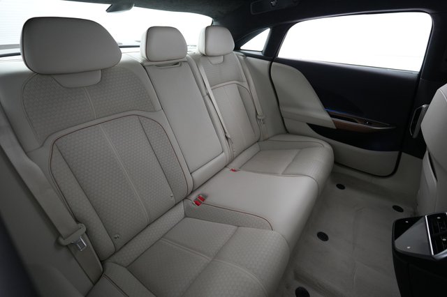 2024 Lucid Air — photo 4 of 21