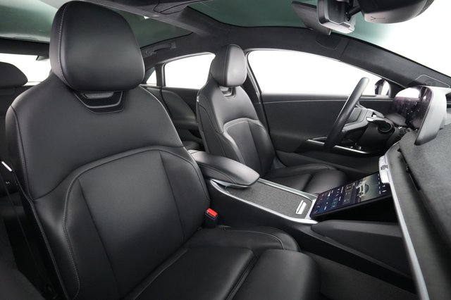 2024 Lucid Air — photo 18 of 23