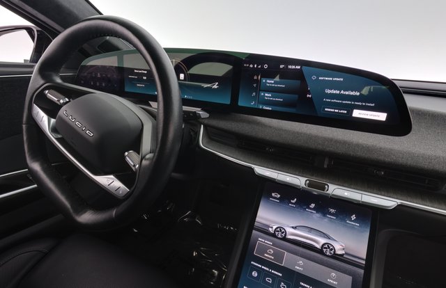 2024 Lucid Air — photo 20 of 23