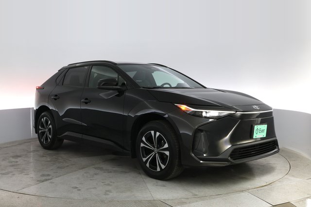 2024 Toyota bZ4X — photo 10 of 23
