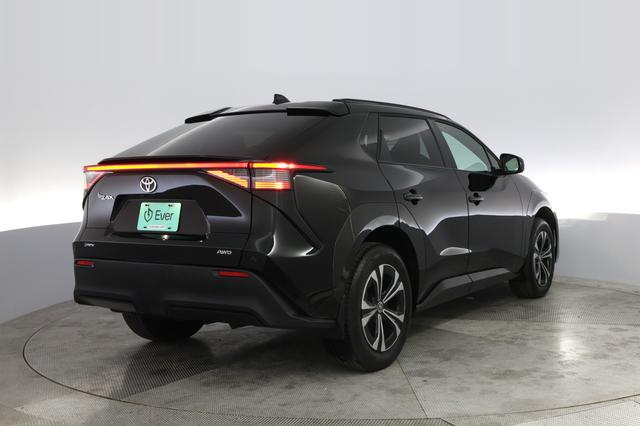 2024 Toyota bZ4X — photo 2 of 23