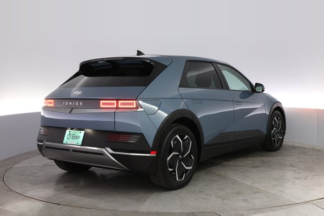 2024 Hyundai IONIQ 5 — photo 2 of 20