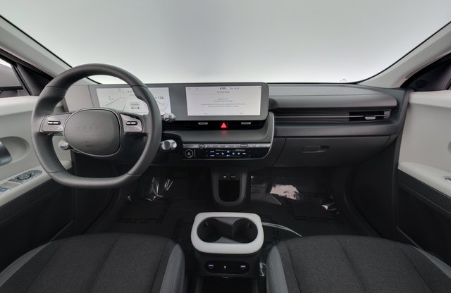 2024 Hyundai IONIQ 5 — photo 21 of 24