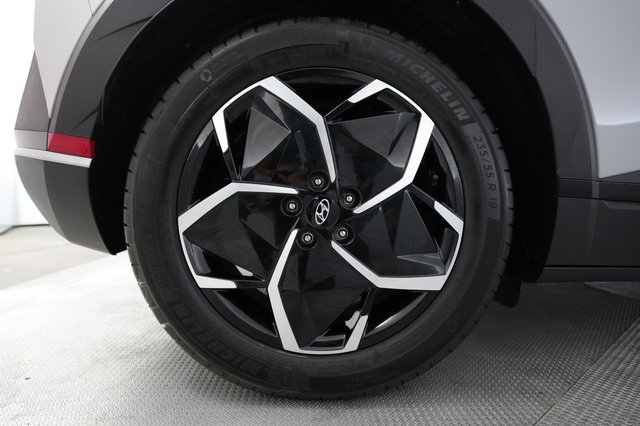 2024 Hyundai IONIQ 5 — photo 15 of 24
