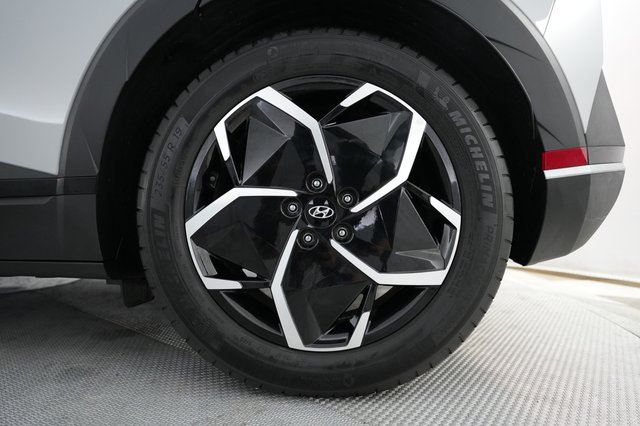 2024 Hyundai IONIQ 5 — photo 7 of 24