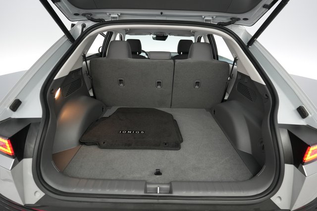 2024 Hyundai IONIQ 5 — photo 6 of 24