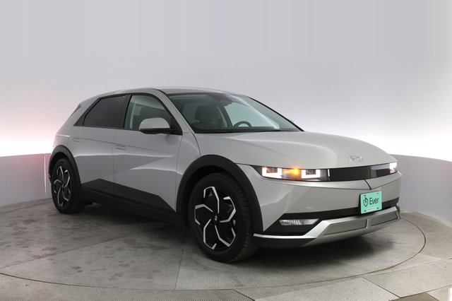 2024 Hyundai IONIQ 5 — photo 10 of 24