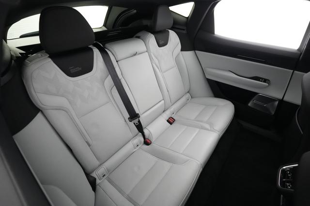 2025 Polestar 3 — photo 4 of 20