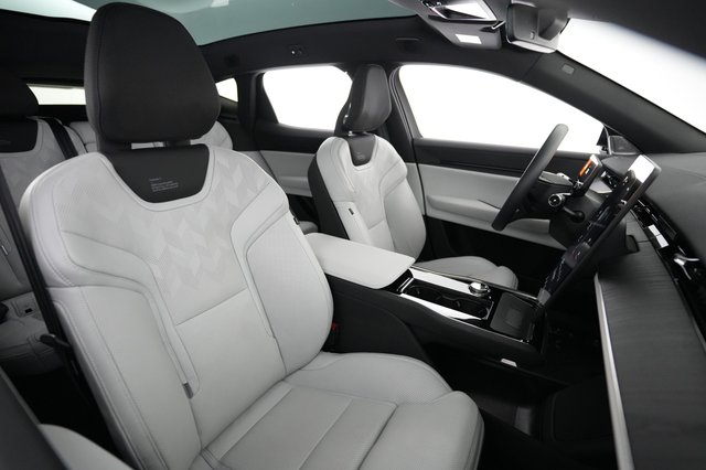 2025 Polestar 3 — photo 18 of 20