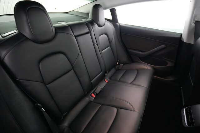 2020 Tesla Model 3 — photo 4 of 24