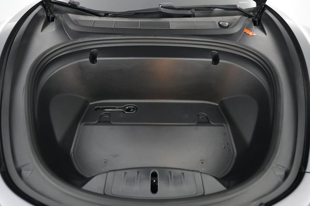 2020 Tesla Model 3 — photo 23 of 24