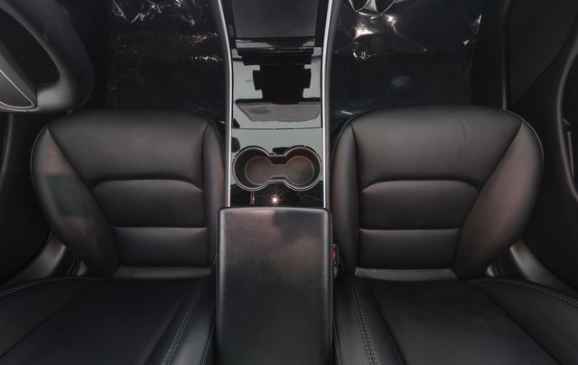 2020 Tesla Model 3 — photo 22 of 24