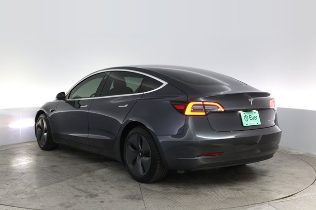 2020 Tesla Model 3 — photo 13 of 24