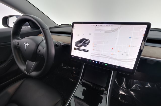 2020 Tesla Model 3 — photo 20 of 24